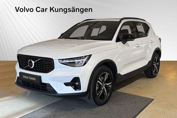 Volvo XC40 B4 FWD Bensin Plus Dark - 2026