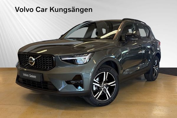 Volvo XC40 B4 FWD Bensin Plus Dark - 2026