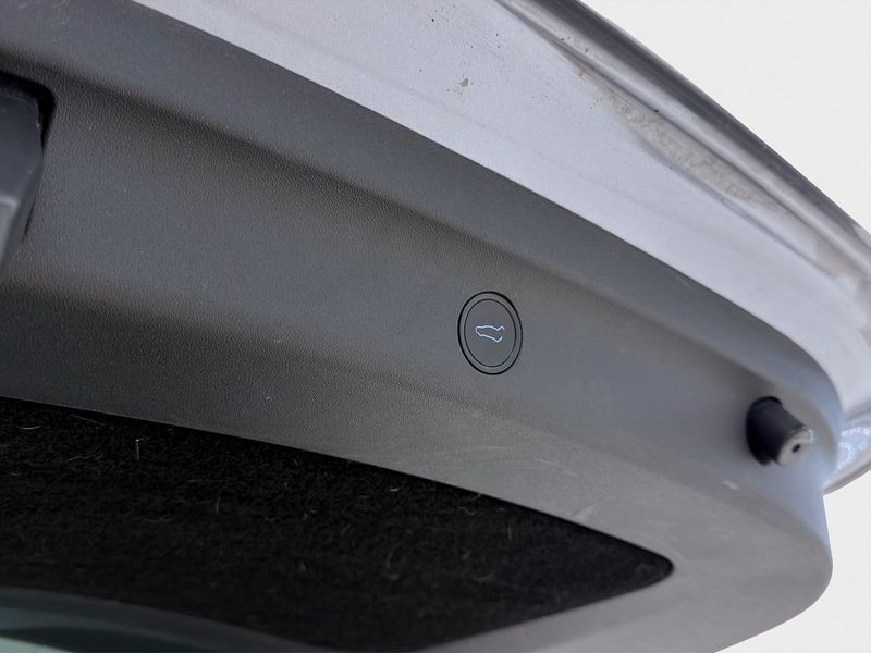 Tesla Model Y bild 17