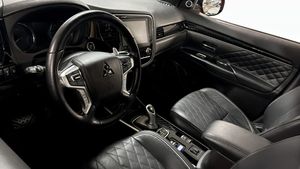 Mitsubishi Outlander bild 7
