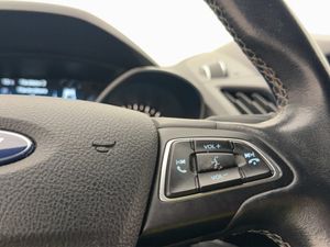 Ford Kuga bild 17