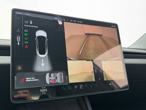 Tesla Model 3 bild 21