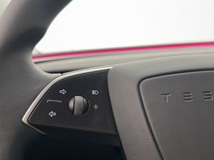 Tesla Model 3 bild 18
