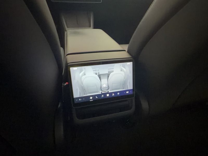 Tesla Model 3 bild 16