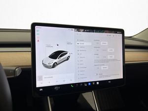 Tesla Model 3 bild 18