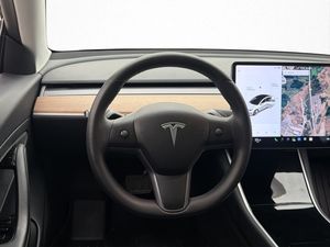 Tesla Model 3 bild 12
