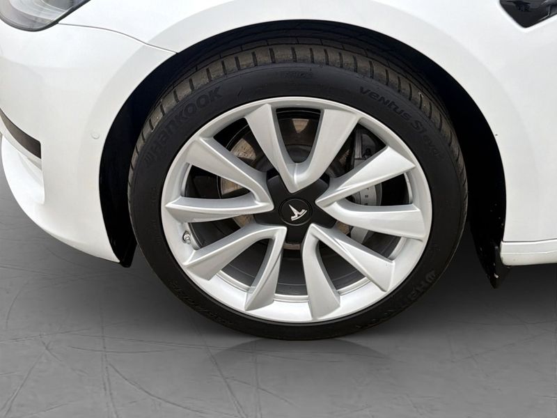 Tesla Model 3 bild 31