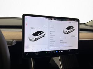 Tesla Model 3 bild 22