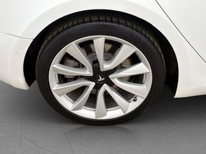 Tesla Model 3 bild 33