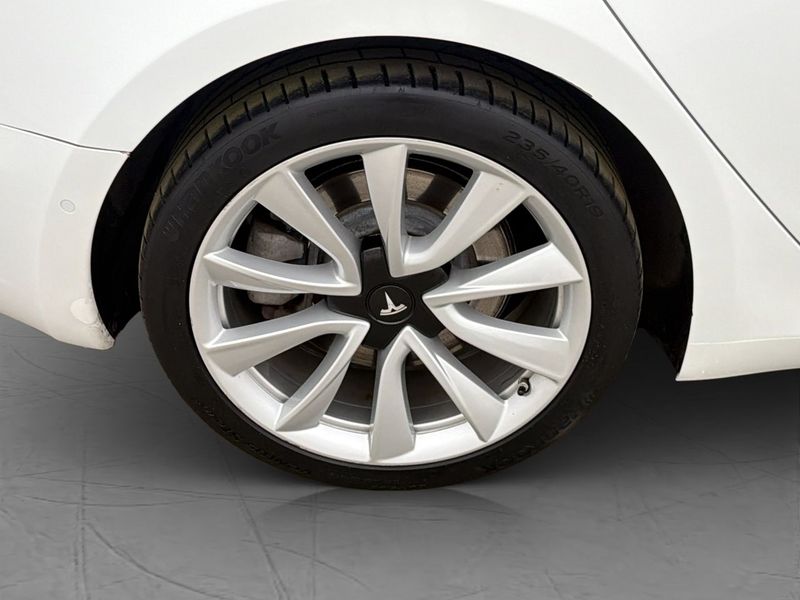 Tesla Model 3 bild 33