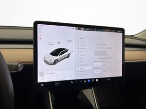 Tesla Model 3 bild 21