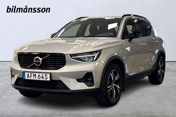 Volvo XC40 B3 FWD Bensin Plus Dark - 2025