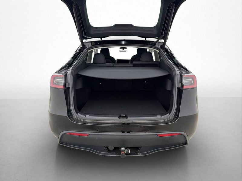Tesla Model Y bild 27