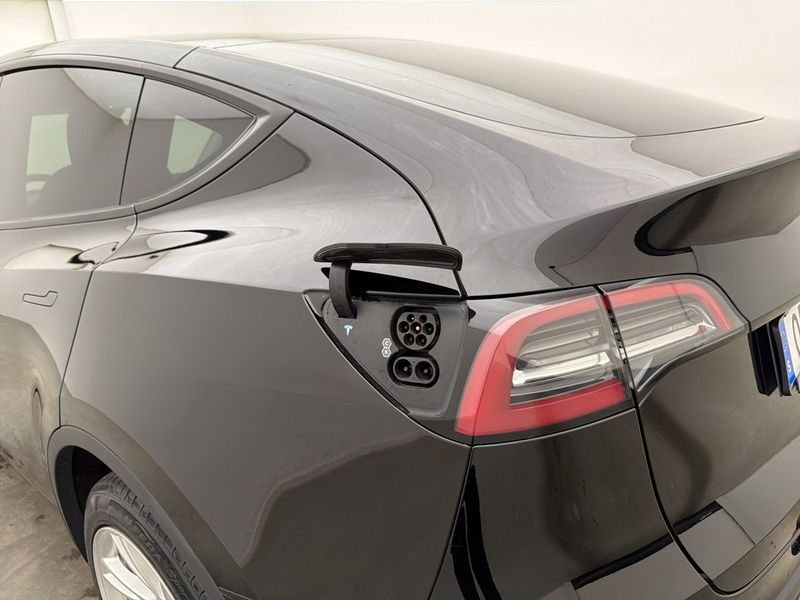 Tesla Model Y bild 29