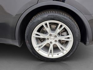 Tesla Model Y bild 35