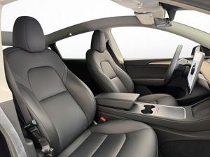 Tesla Model Y bild 24
