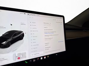Tesla Model Y bild 18