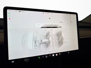 Tesla Model Y bild 21