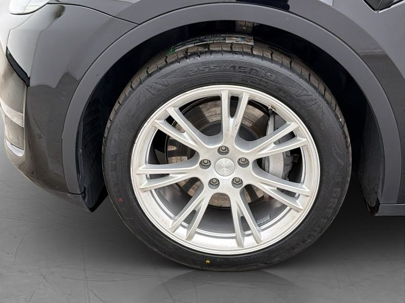 Tesla Model Y bild 34