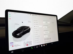 Tesla Model Y bild 17