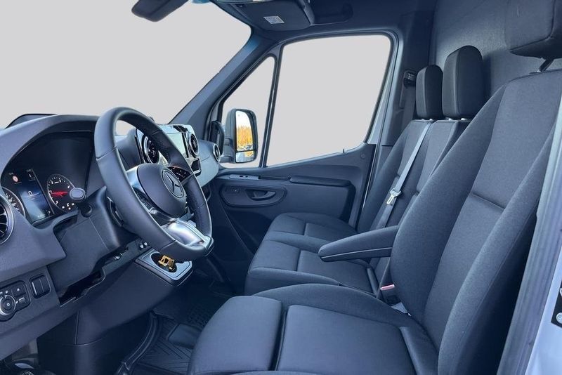 Mercedes Sprinter bild 8