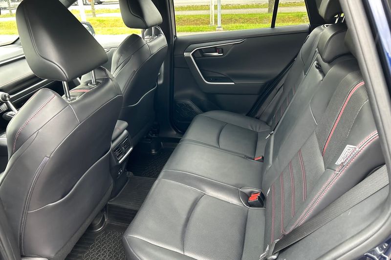 Toyota RAV4 bild 12