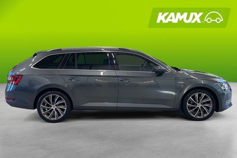 Skoda Superb bild 2