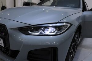 BMW i4 bild 8