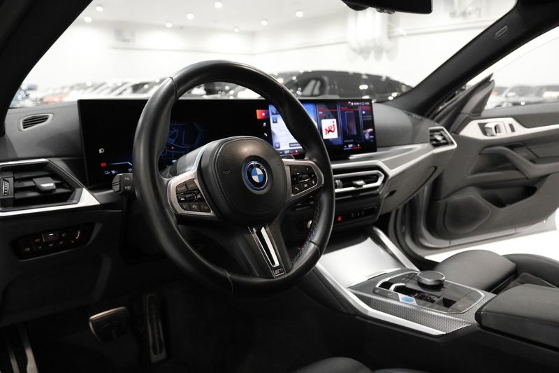 BMW i4 bild 9