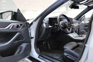 BMW i4 bild 10