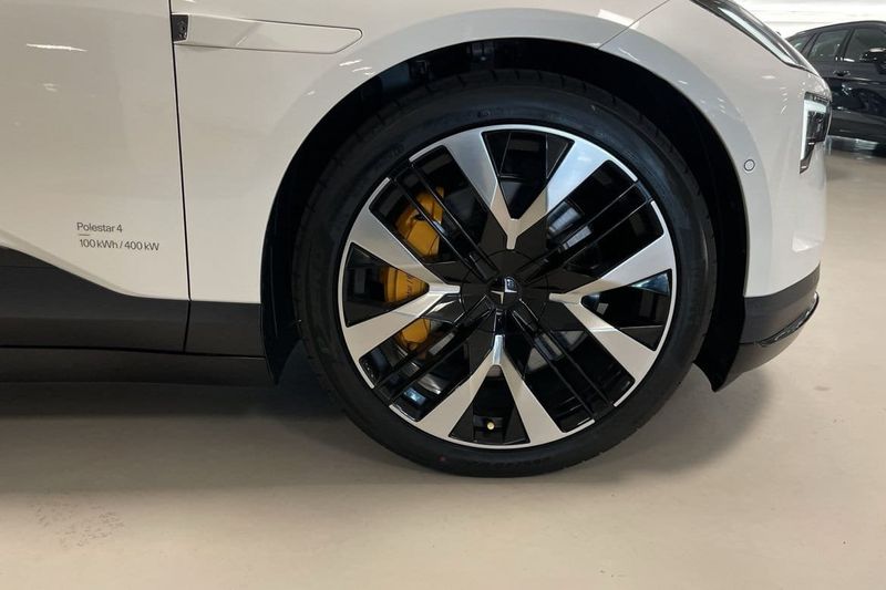 Polestar 4 bild 12