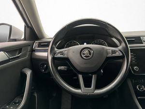 Skoda Superb bild 16