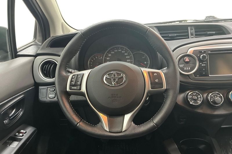 Toyota Yaris bild 16