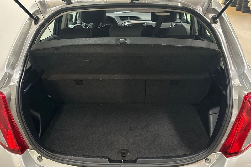 Toyota Yaris bild 10