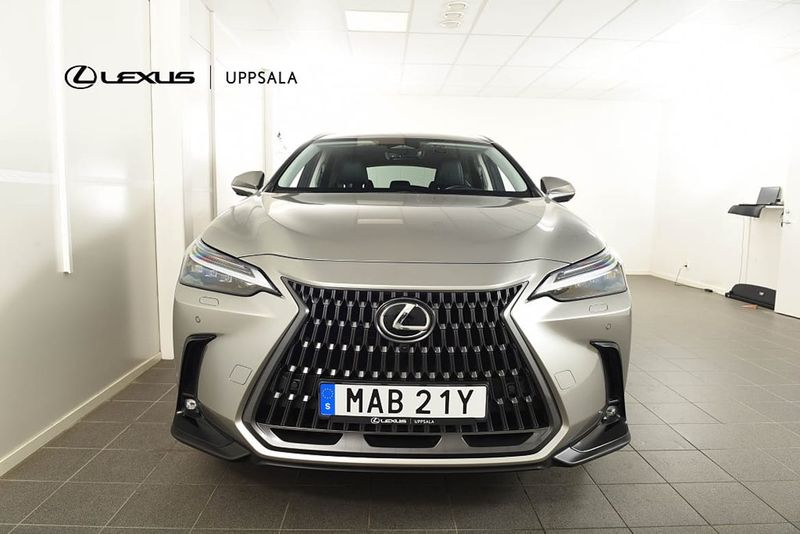 Lexus NX bild 5