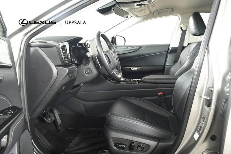 Lexus NX bild 6
