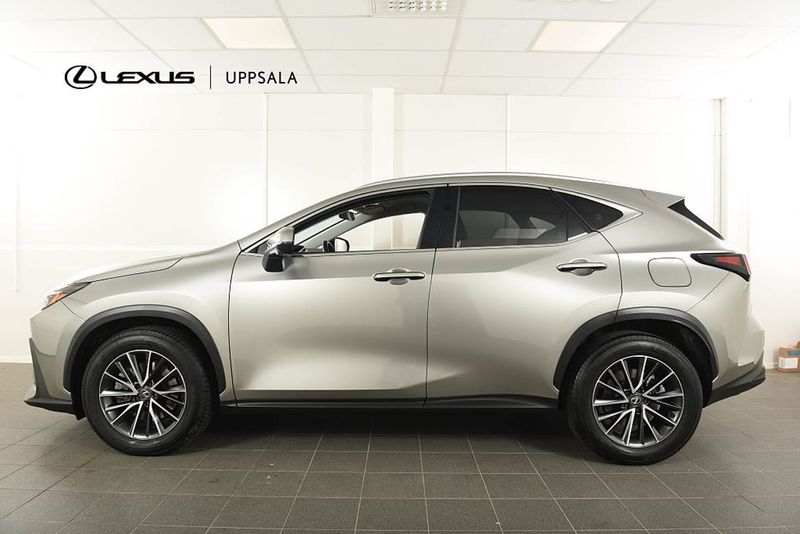 Lexus NX bild 3