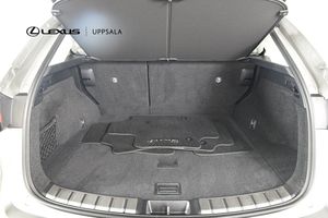 Lexus NX bild 9