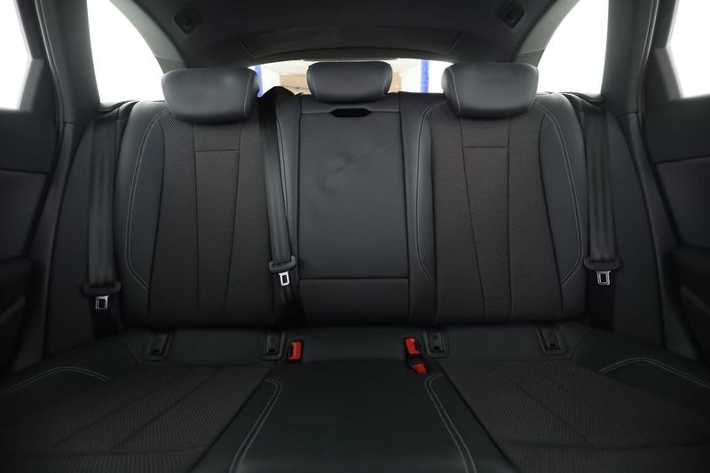 Audi A4 bild 16