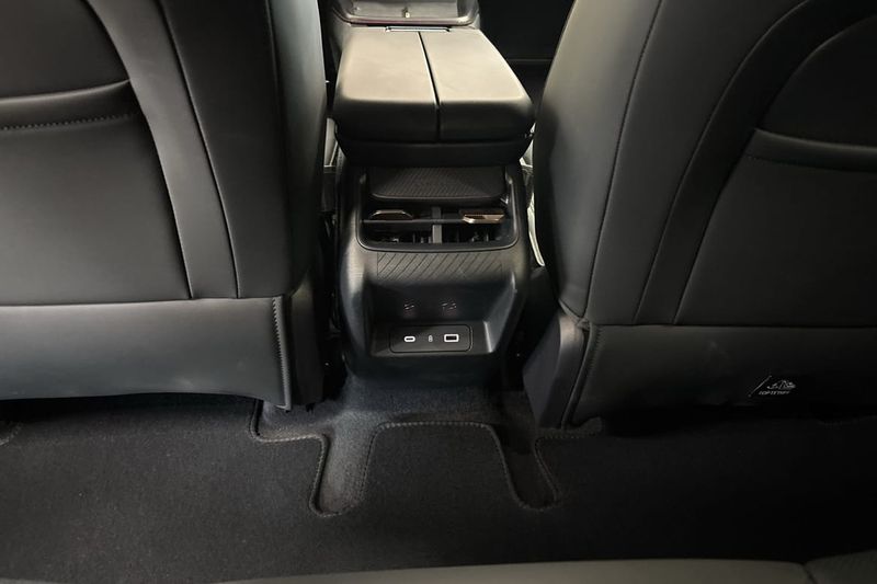 Lynk & Co 08 bild 12