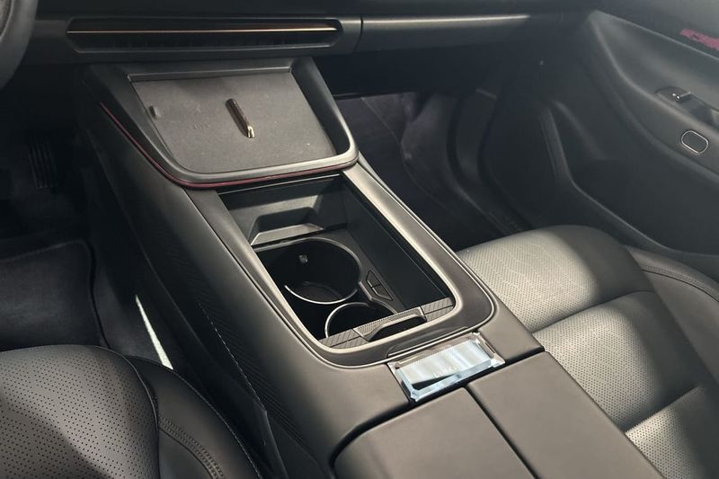 Lynk & Co 08 bild 14
