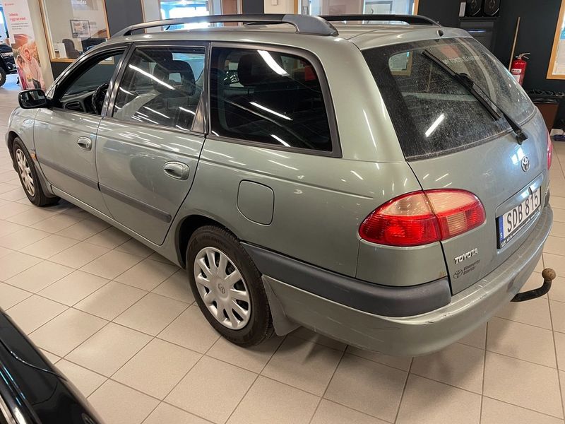Toyota Avensis bild 5