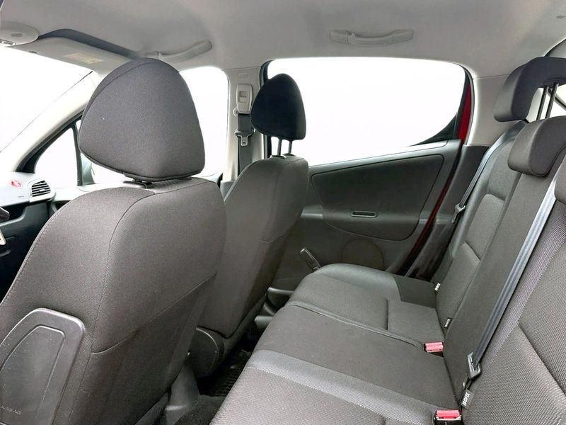 Peugeot 207 bild 9