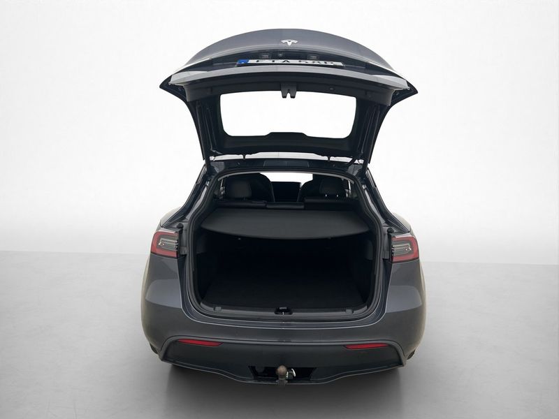 Tesla Model Y bild 30