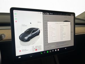 Tesla Model Y bild 24