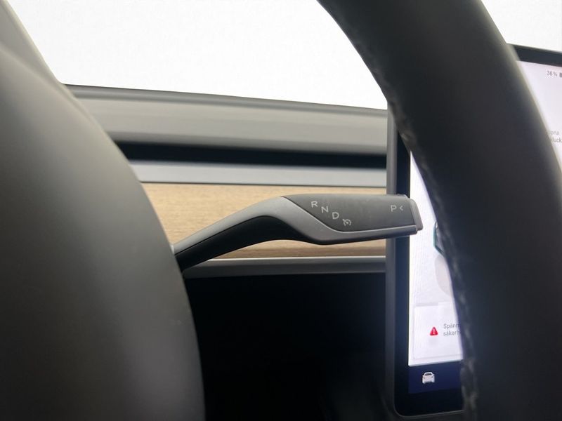 Tesla Model Y bild 17