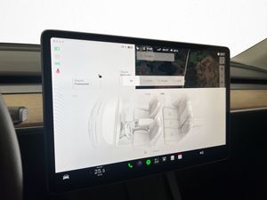Tesla Model Y bild 21