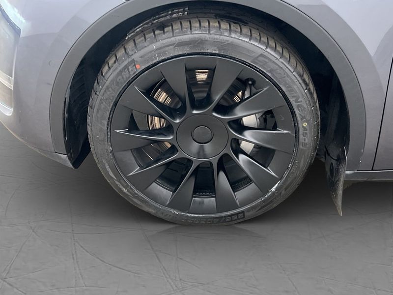 Tesla Model Y bild 31
