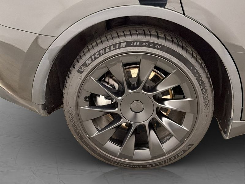 Tesla Model Y bild 31