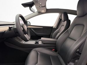 Tesla Model Y bild 11